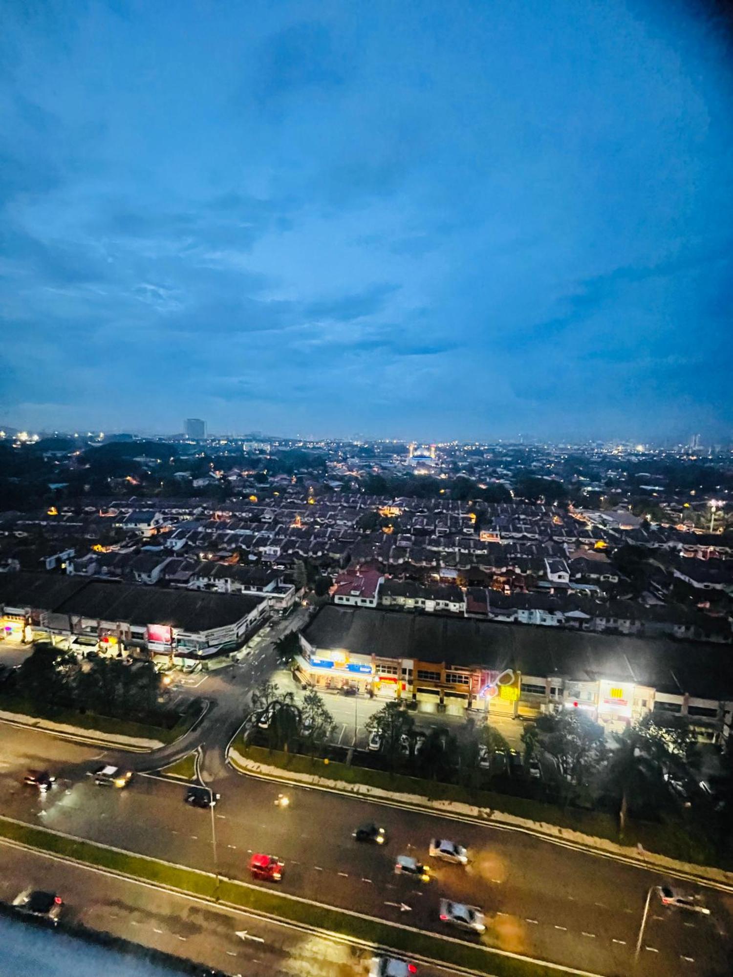 Evo Soho Bangi Star Luxury By Alina